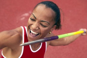 开云·体育官网APP下载-【雪国操作】瑞士换人滑雪板上场，全场尖叫，瑞士滑雪名将