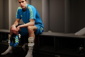 kaiyun体育综合-夜光激光跑，科技点亮运动未来，激光夜视仪价格