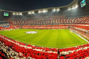 开云官网-德国骑手弗洛尔·德·温内在2024年欧洲三项赛锦标赛中获得个人铜牌，表现出色。