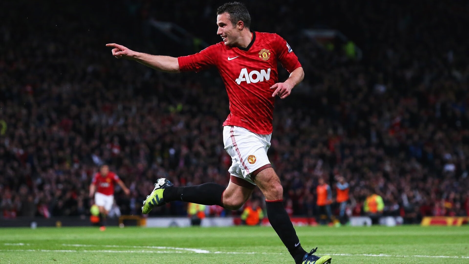 德甲赛场出现新颖战术布局，德甲球赛